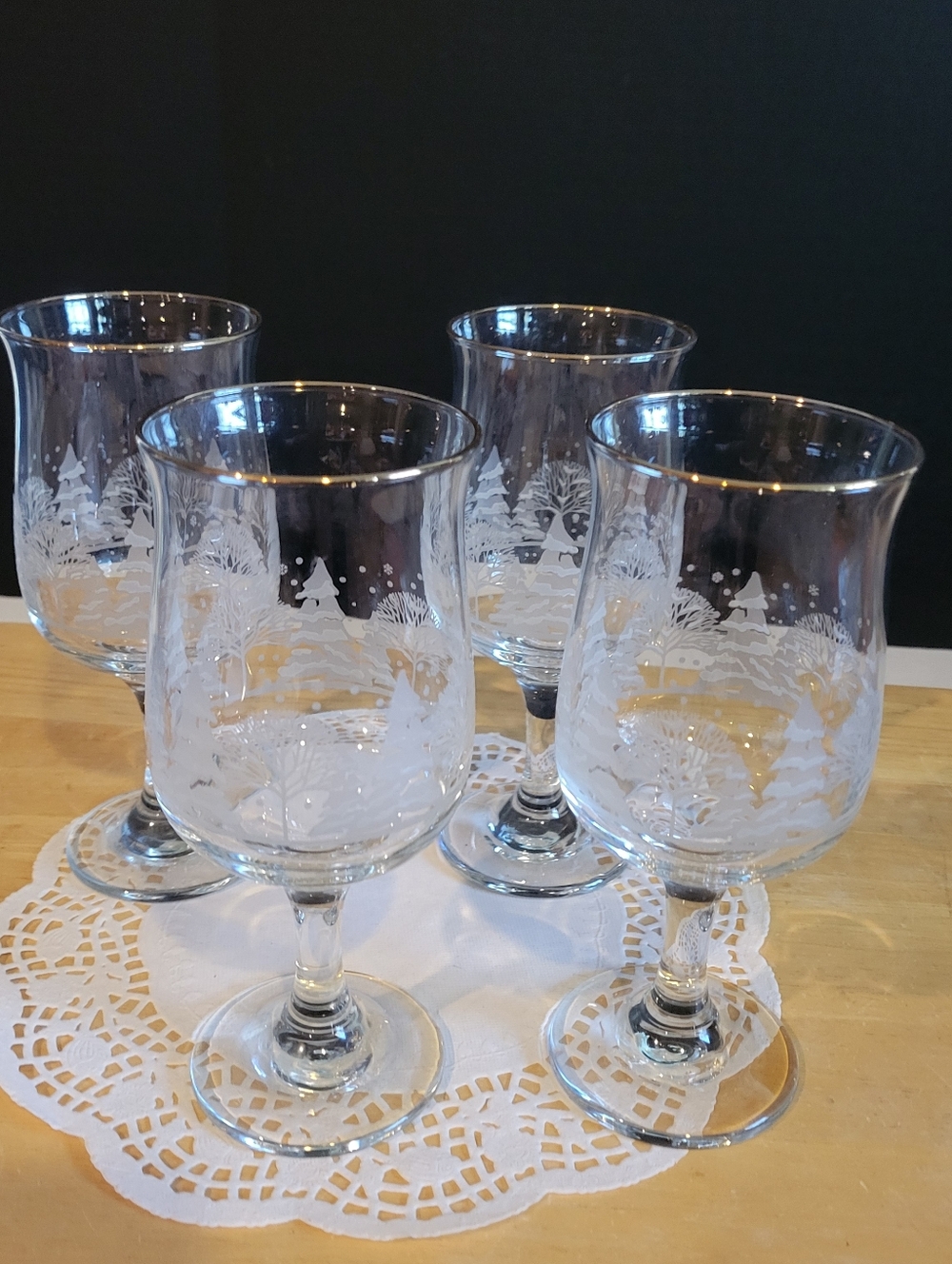 Set of 4 Vintage Libbey Arby’s Winter Scene Glass Water Goblet Etched  GoldTrim